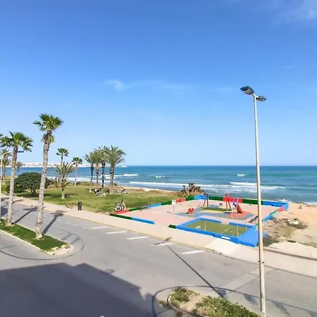 Seaside Oasis 托雷维耶哈